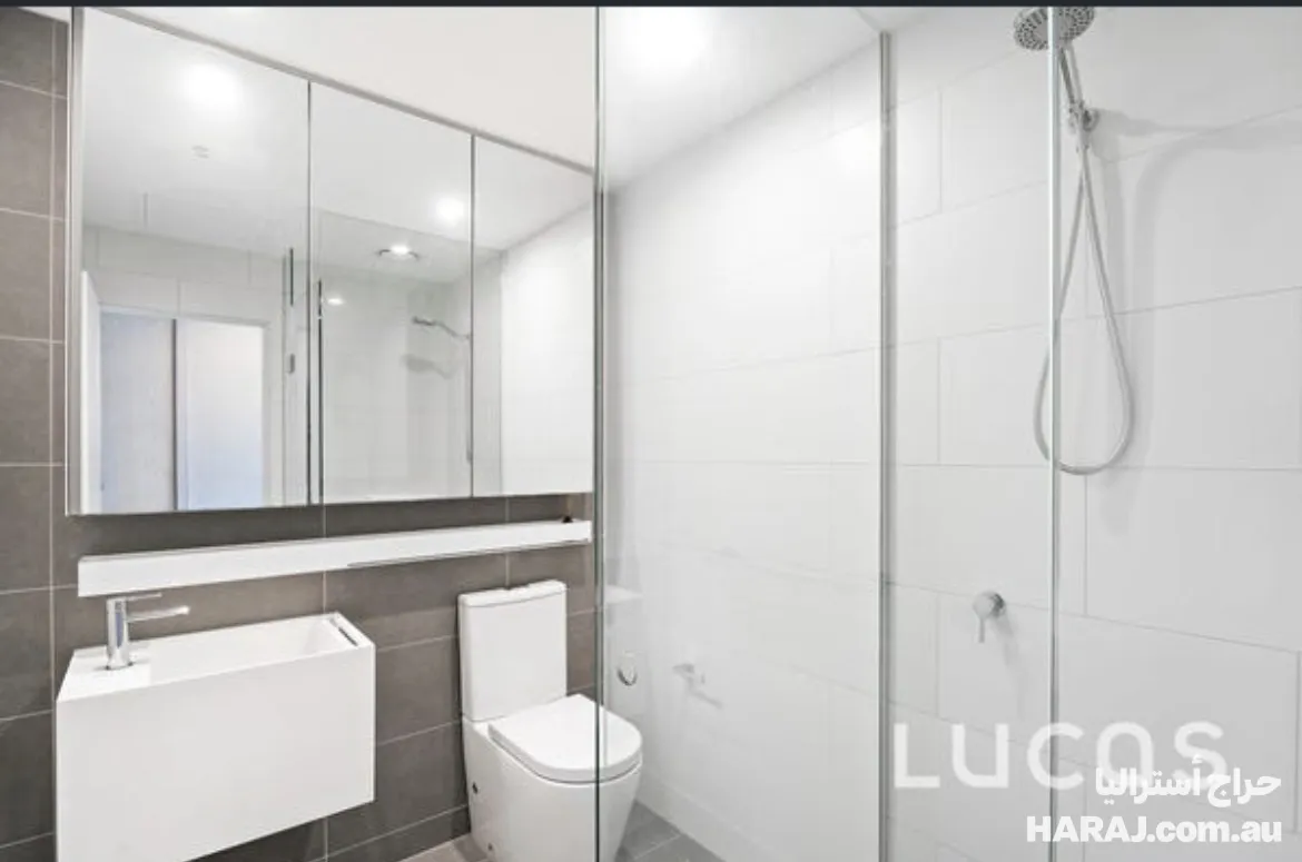 شقة للتنازل 🏠✨ 📍 Docklands – Marina Tower